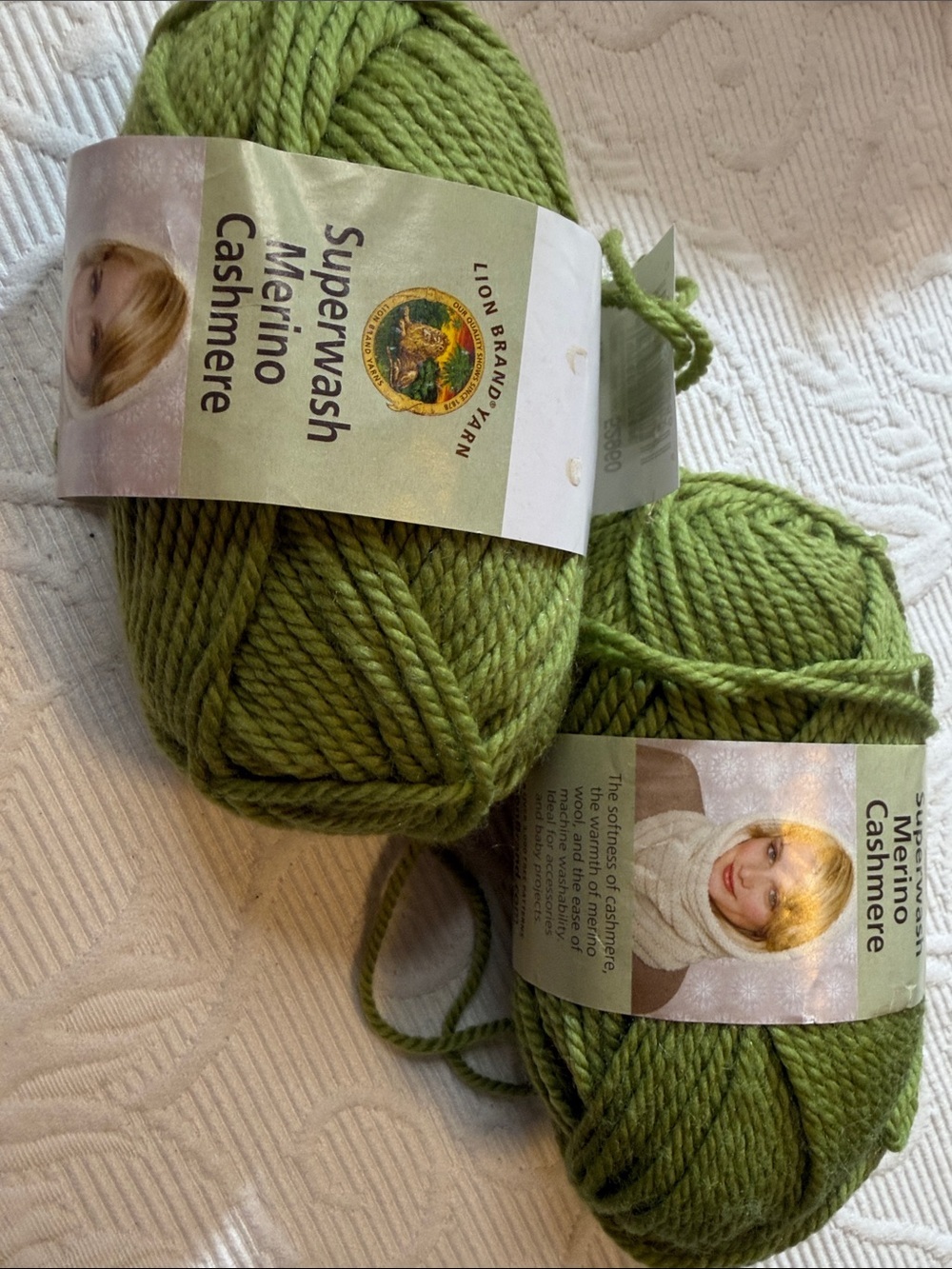 Lion Brand Superwash Merino Cashmere Yarn - Green. Yarn Sewing